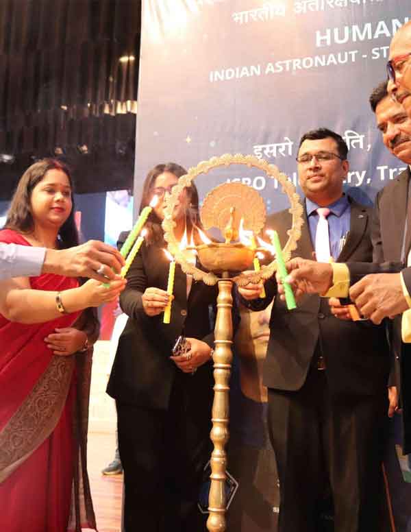 Smart Classrooms Launched Across 40 Government Schools in\n                    Uttar Pradesh